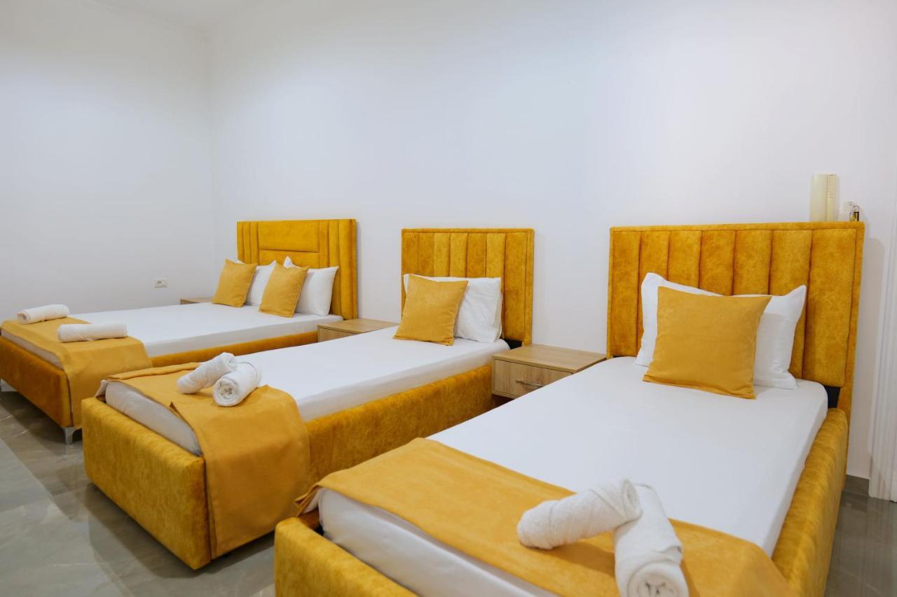 Hotel Adi-Vera ซารานเดอ ภายนอก รูปภาพ