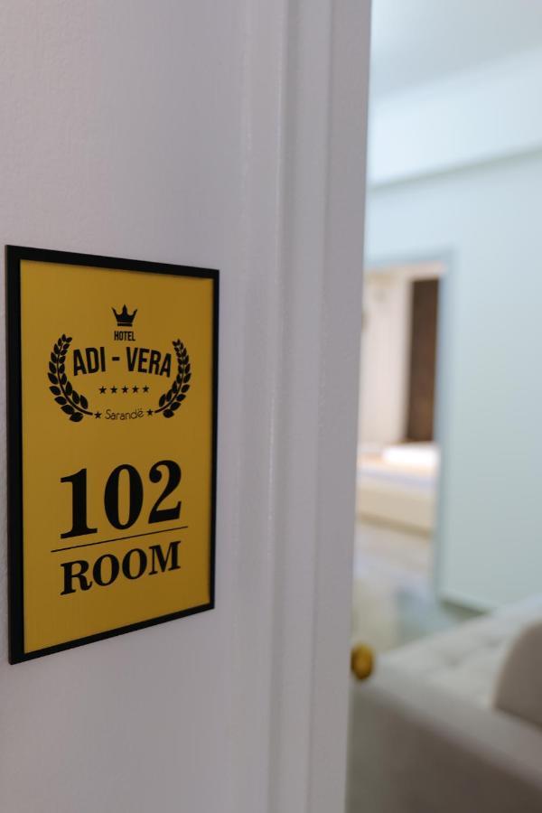 Hotel Adi-Vera ซารานเดอ ภายนอก รูปภาพ