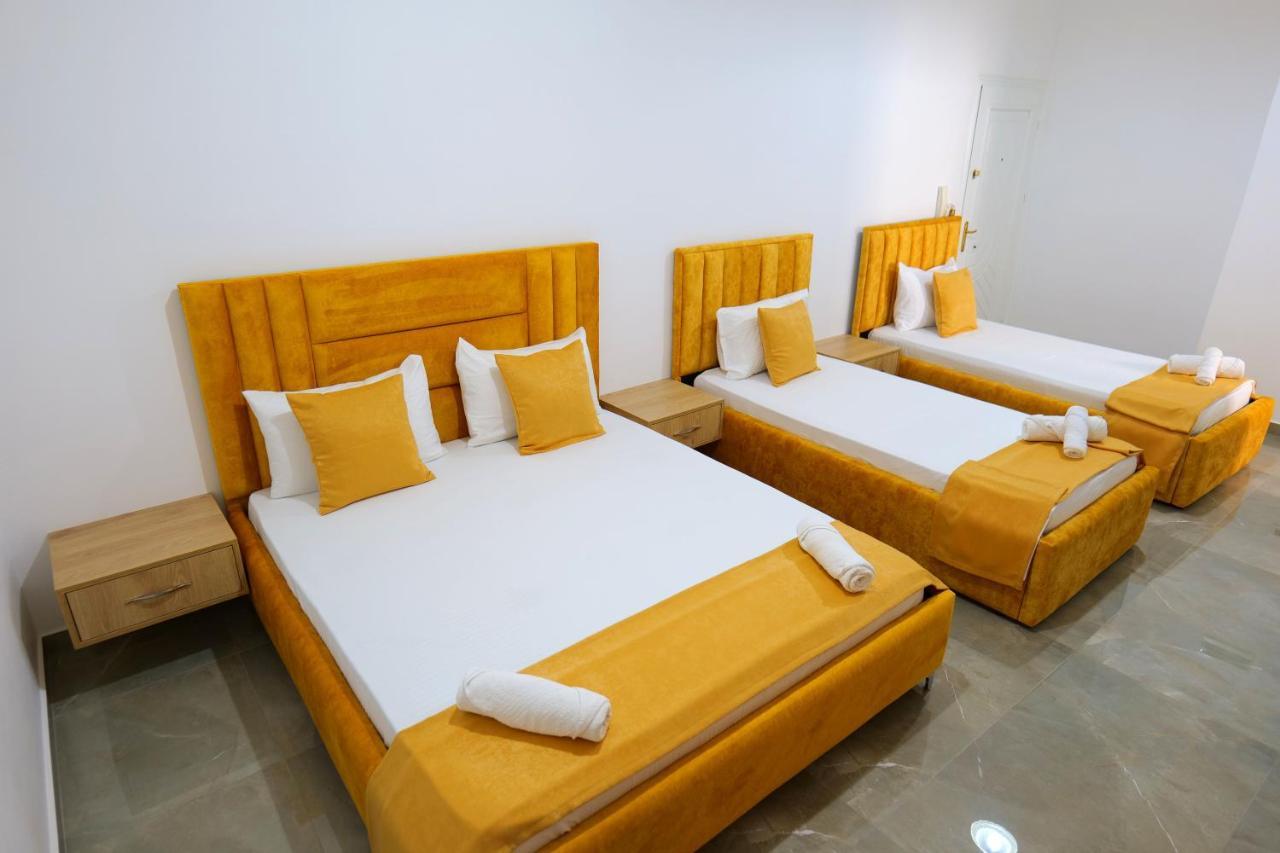 Hotel Adi-Vera ซารานเดอ ภายนอก รูปภาพ
