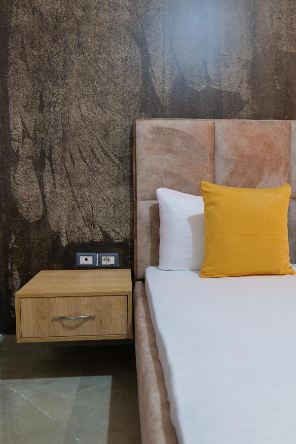 Hotel Adi-Vera ซารานเดอ ภายนอก รูปภาพ
